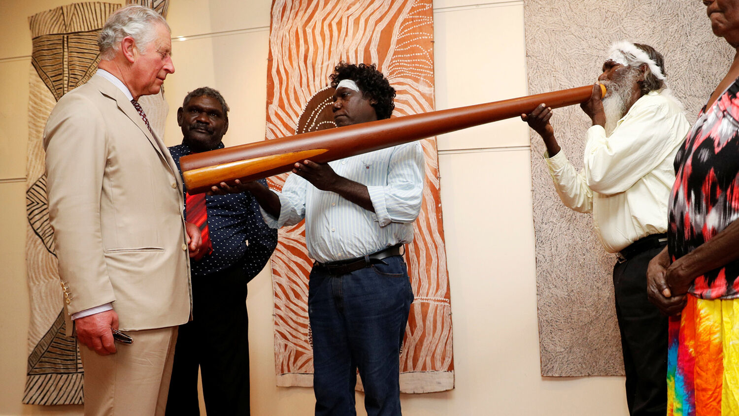 Didgeridoo Master Confers Spiritual Blessing on Britain